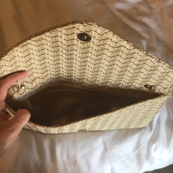 Clutch - Picture 2 of 3